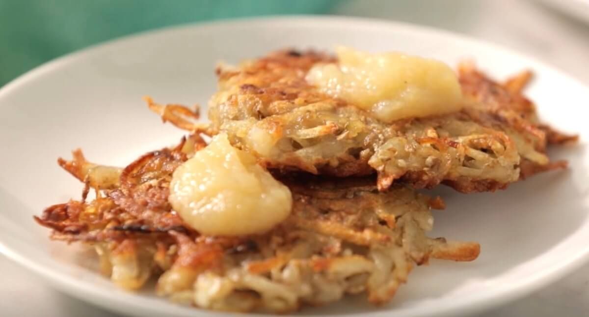make classic potato latkes